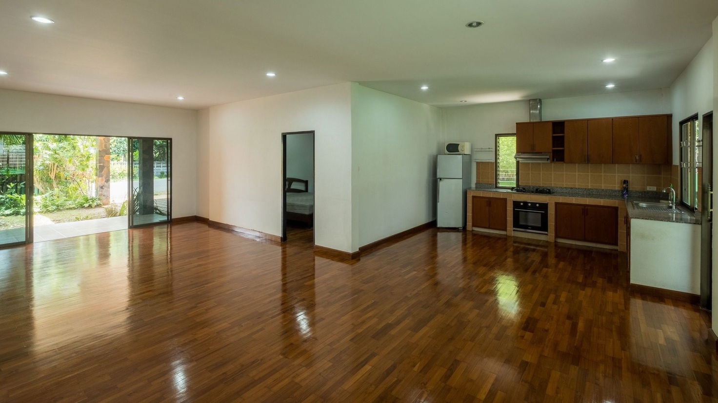 รูป 3 Bedrooms East Pattaya House for Sale - รูปที่ 3/11
