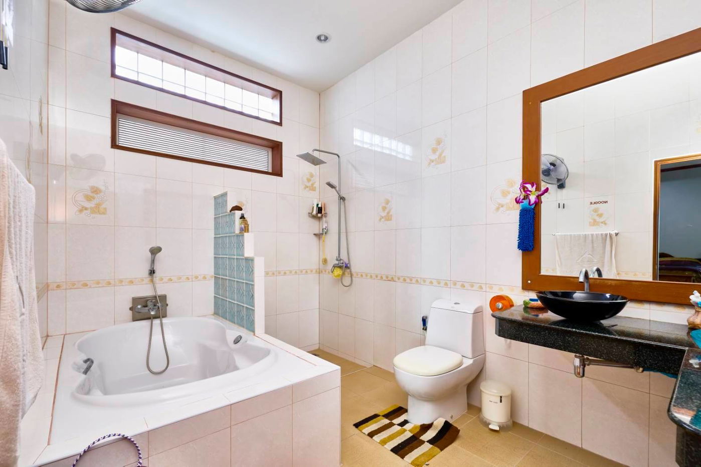 picture 6 Bedrooms House for Sale in Mabprachan - 9/16