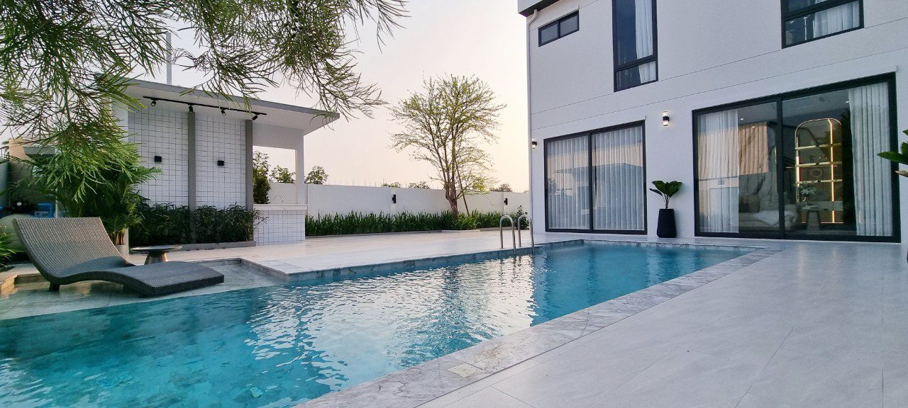 รูป วิลล่าพูลสุดหรู 5 ห้องนอนในพัทยา - รูปที่ 3/26