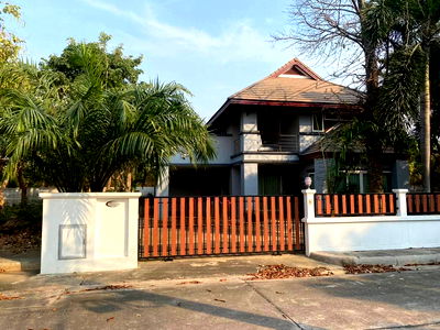 Houses for sale Rongpo Market : Charming 4-Bedroom Thai-Style House for Sale