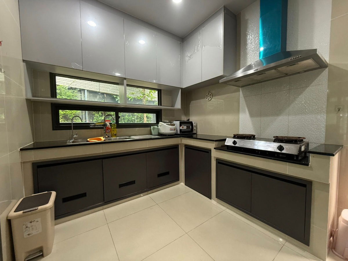 รูป เศรษฐสิริ กรุงเทพกรีฑา 2 | บ้านเดี่ยว 4 ห้องนอน 4 ห้องน้ำ - มีห้องนอนด้านล่าง + EV Charger ใกล้ Brighton College Bangkok - รูปที่ 6/18