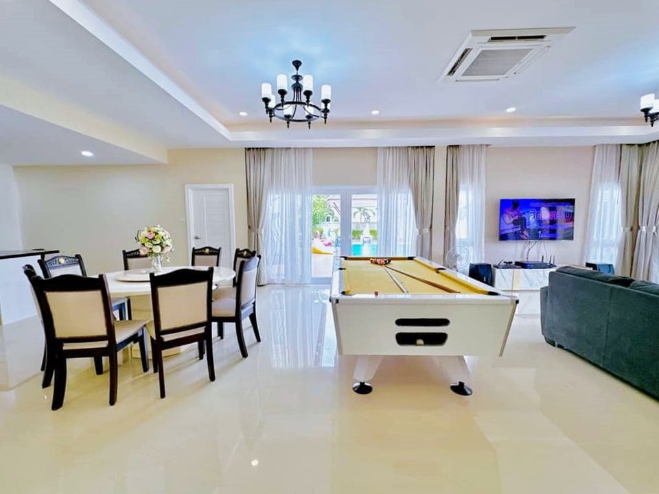 picture 4 Bedrooms Pool villa for Sale in Huay Yai - 4/17