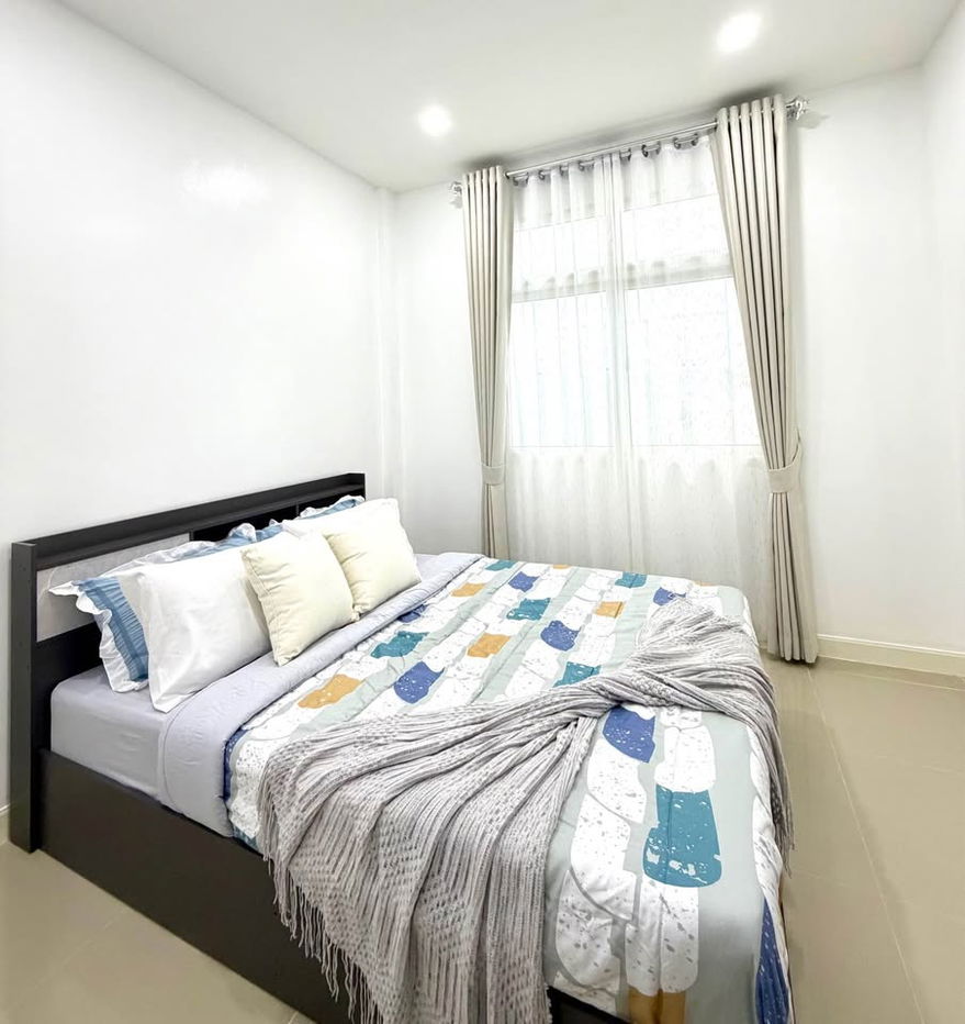 รูป ขายทาวน์เฮ้าส์ ซอยเนินพลับหวาน พร้อมเฟอร์นิเจอร์ครบชุด - รูปที่ 14/20