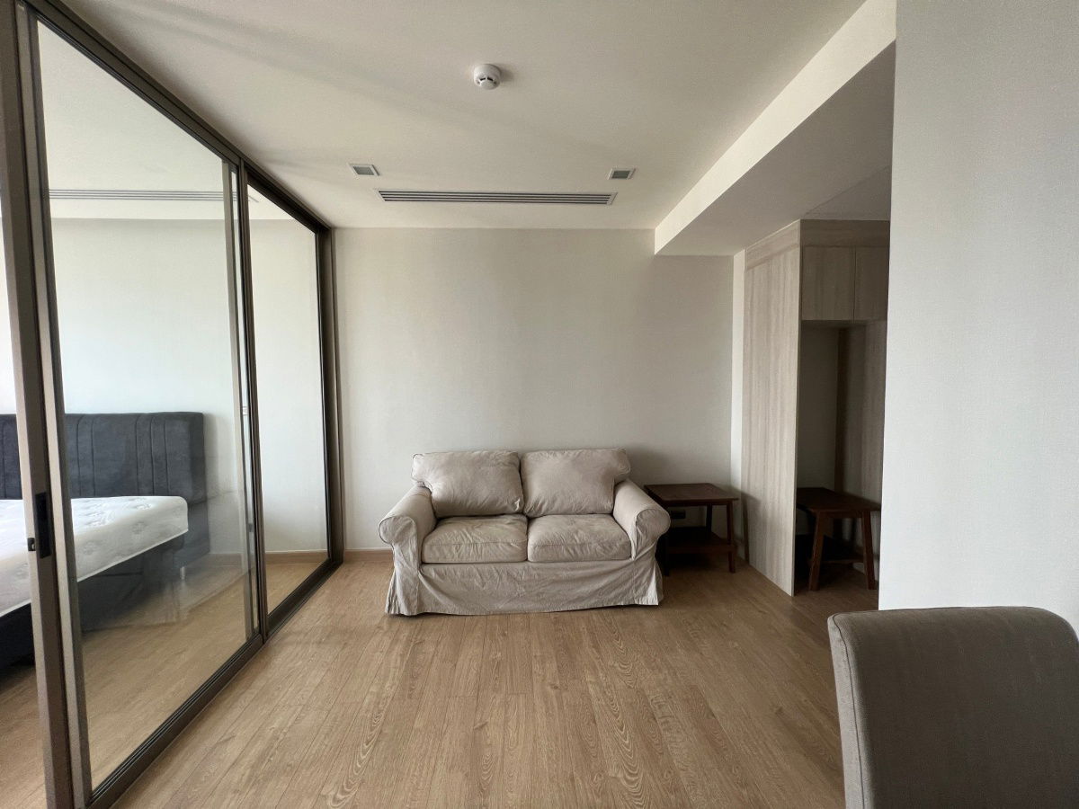 รูป JK 1750960 : อินฟินิตี้ วัน ชลบุรี - รูปที่ 8/16