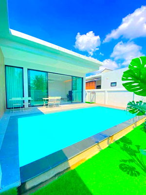 Houses for sale Frost Magical Ice of Siam : Pool Villa for Sale in East Pattaya