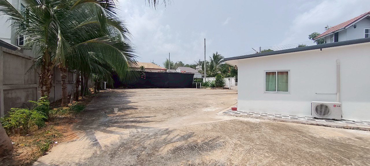 รูป Beautiful Land in Huay Yai - รูปที่ 2/4