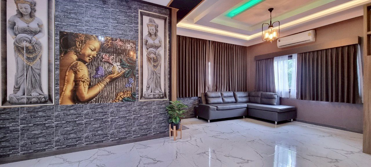 picture 6 Bedrooms House for Sale in Mabprachan - 12/25