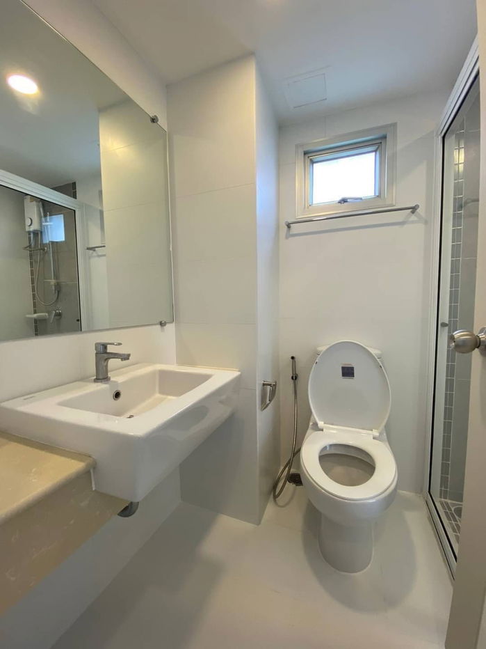 picture Lumpini Jomtien 3-Bedroom Condo for Sale with Direct Sea View - 11/17