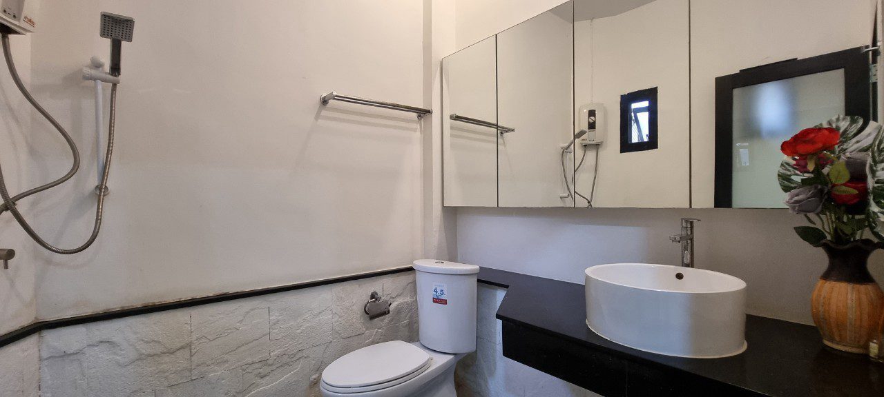 picture Pool Villa in Jomtien 4 Bedrooms for Rent - 16/17