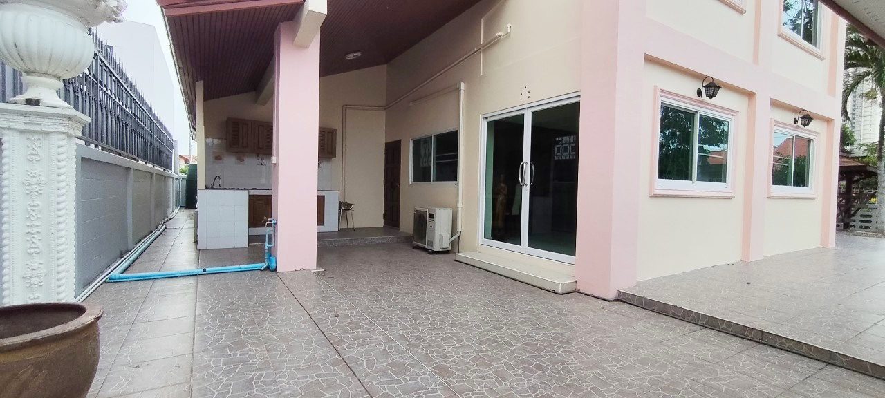 รูป ขายบ้านเดี่ยว 7 ห้องนอน จอมเทียน - รูปที่ 12/12