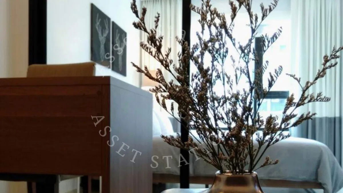 picture Condo for rent: Life Asoke, prime location, near BTS Asoke and MRT Phetchaburi. - 7/10