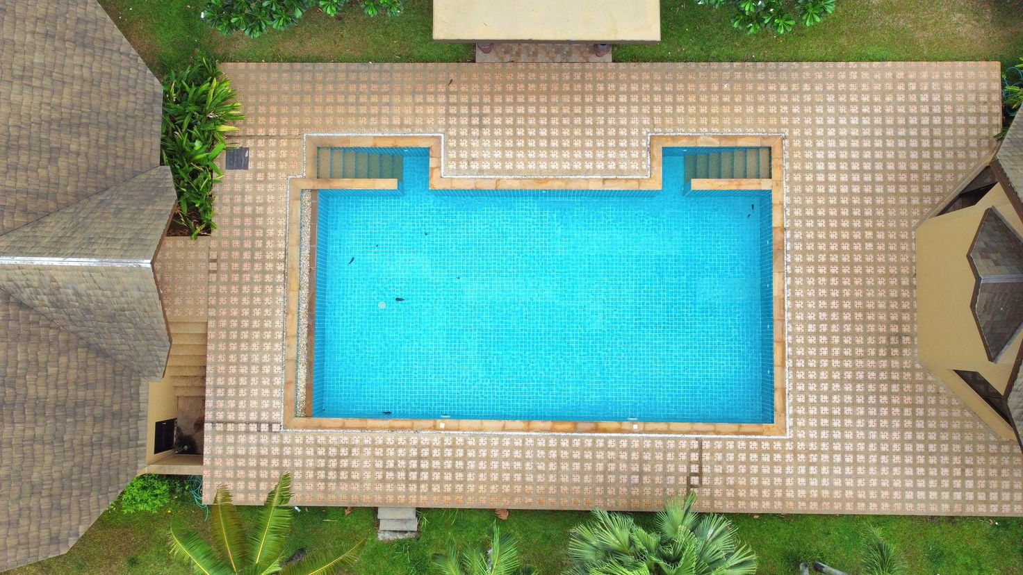 picture Spacious Private Villa with Swimming Pool for Sale – Bang Saray - 4/20