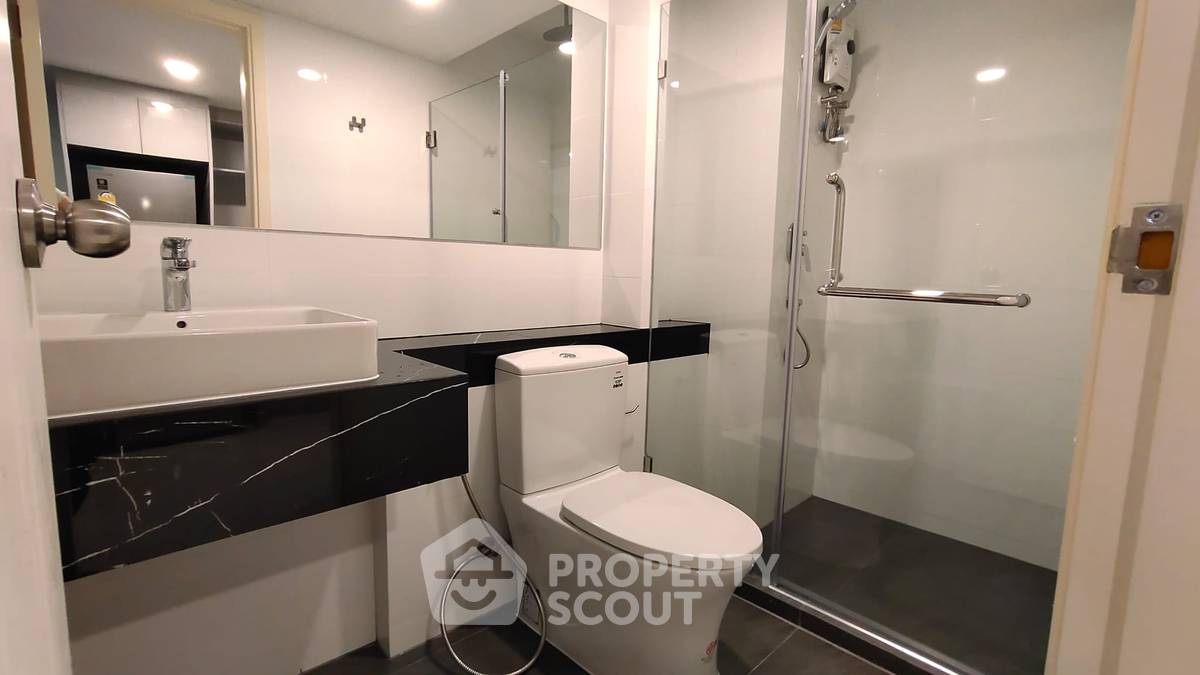 picture 1-BR Condo at Knights Bridge Space Rama 9 near MRT Phra Ram 9 (ID 2460460) - 26/27