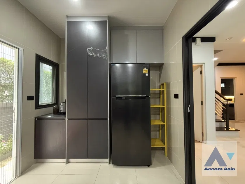 picture 🔼🔽 AccomA 📩  4 BR House @ (AA45130) - 6/14