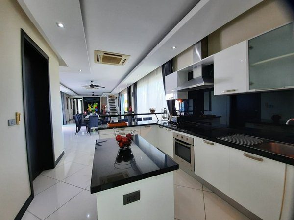 picture Palm Oasis Villas for Sale - 8/17