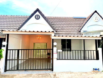 ทาวน์โฮม บางละมุง ชลบุรี : ขายทาวน์เฮาส์ 3 ห้องนอน ในสยามคันทรีคลับ