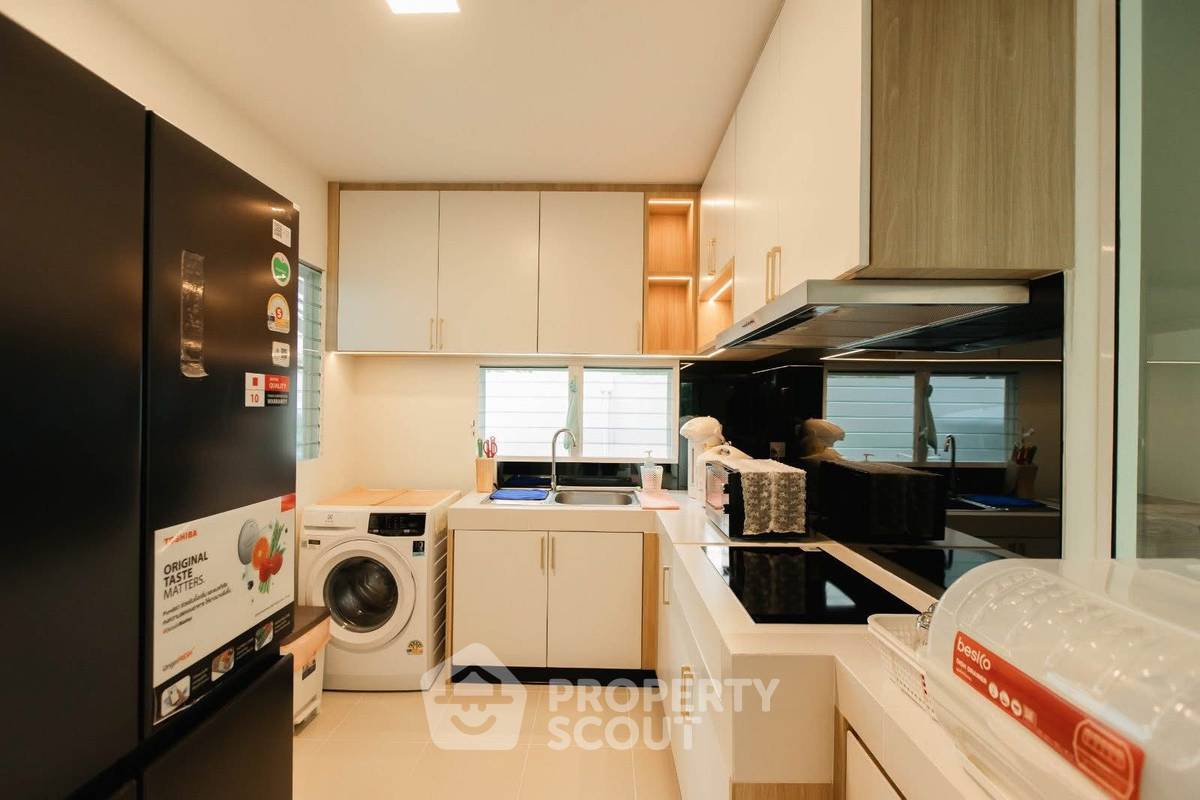 รูป บ้าน 3-ห้องนอน ที่ วิลลาจจิโอ 3 ศรีนครินทร์-บางนา ใน บางแก้ว (ID 2463424) - รูปที่ 7/17