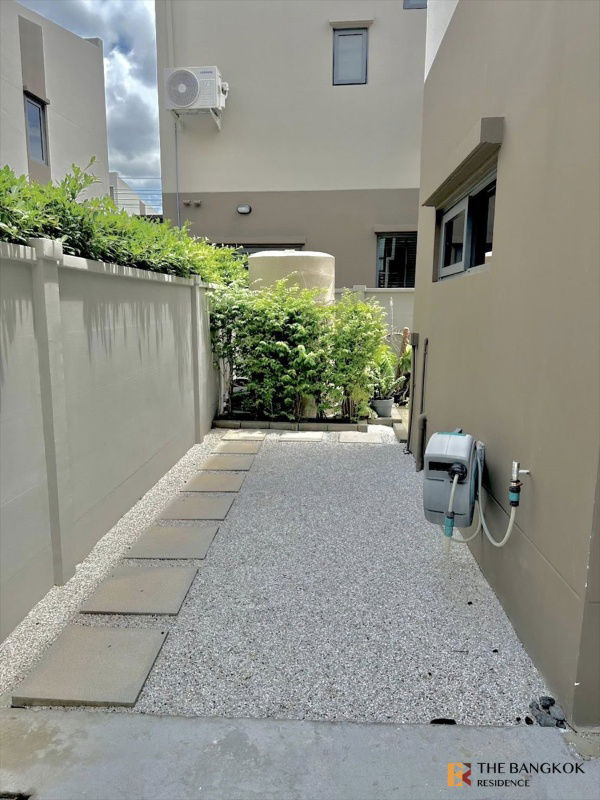 รูป Baan Klang Muang The Edition Sukhumvit-Onnut ใกล้รถไฟฟ้า 3 สาย - รูปที่ 4/25