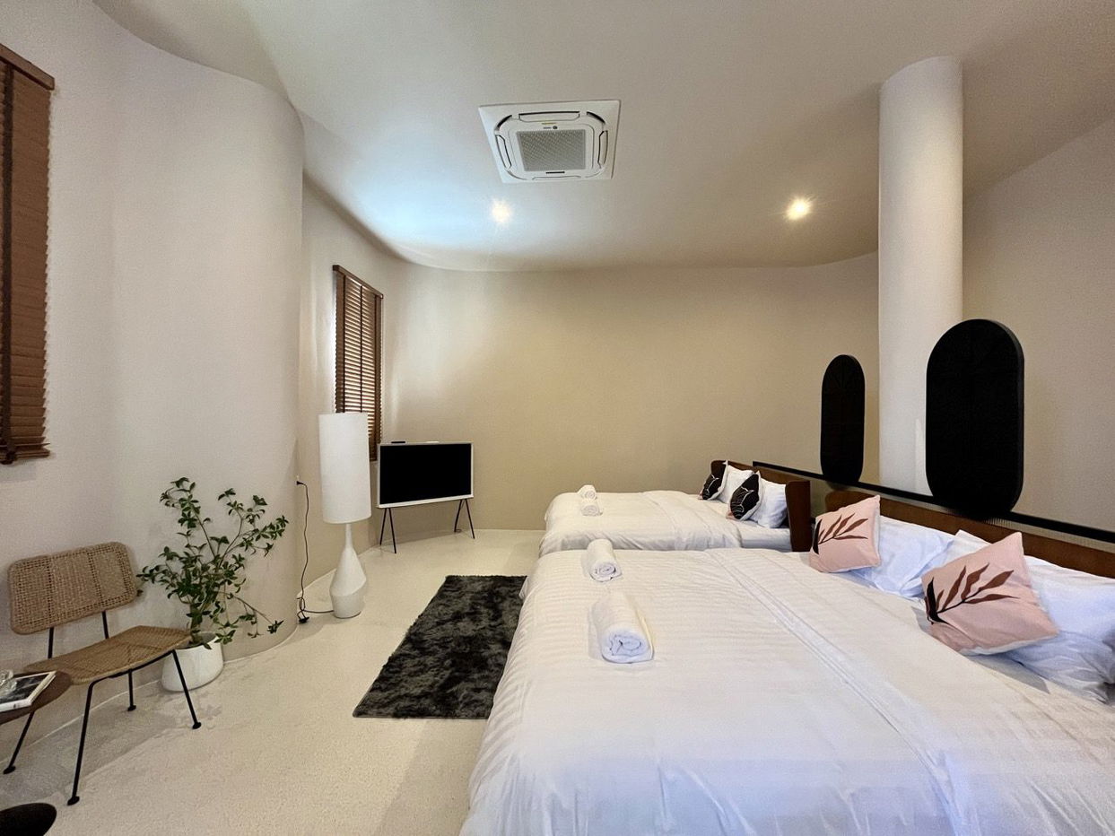 รูป Luxury 9-Bedroom Pool Villa for Sale in Jomtien - รูปที่ 15/20