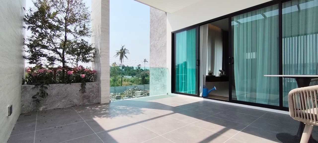 picture Luxury Pool Villa for Sale in Huay Yai - 18/26