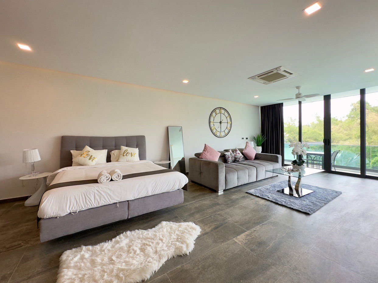 picture Luxury Pool Villa for Sale – Bang Saray - 13/19