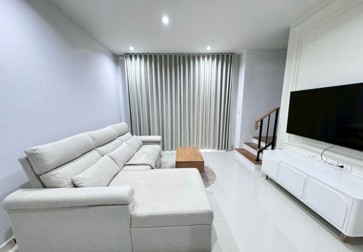 รูป เช่าทาวน์โฮม 3 ชั้น ม. บ้านกลางเมือง พระราม 9 - กรุงเทพกรีฑา สวย เฟอร์ครบ สนใจแอตไลน์ครับ@841qqlnr - รูปที่ 25/29