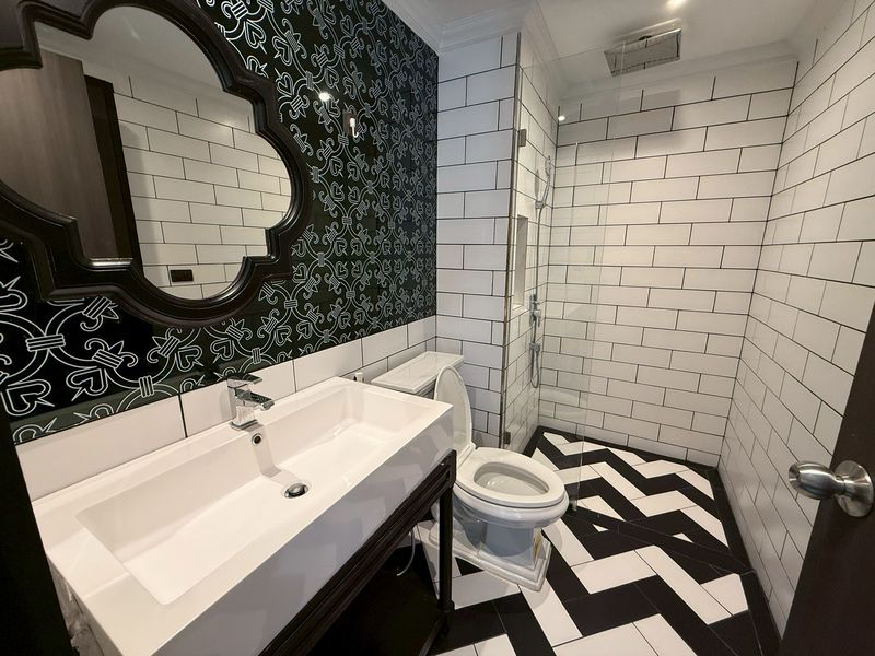 รูป Venetian Signature 2-Bedroom for Sale in Na Jomtien - รูปที่ 8/9