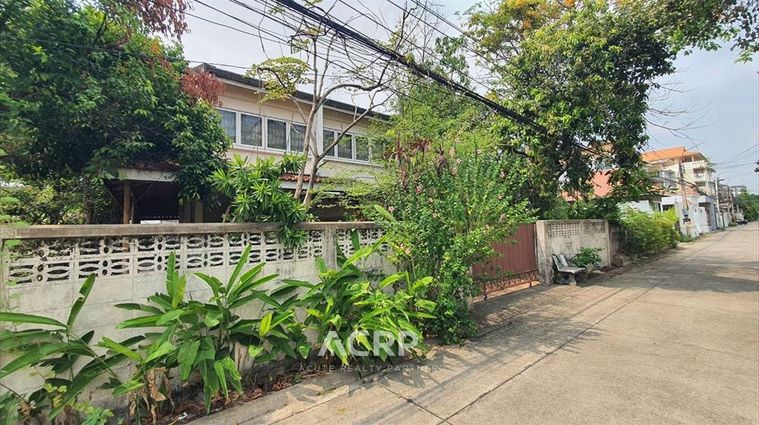 Land for sale, 99 sq wah, Wang Thonglang
