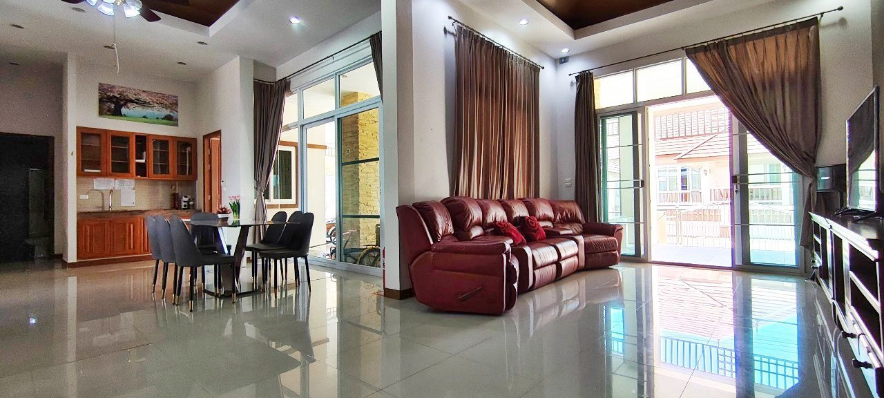 รูป วิลล่าพูล 4 ห้องนอน บางเสร่ - รูปที่ 4/21