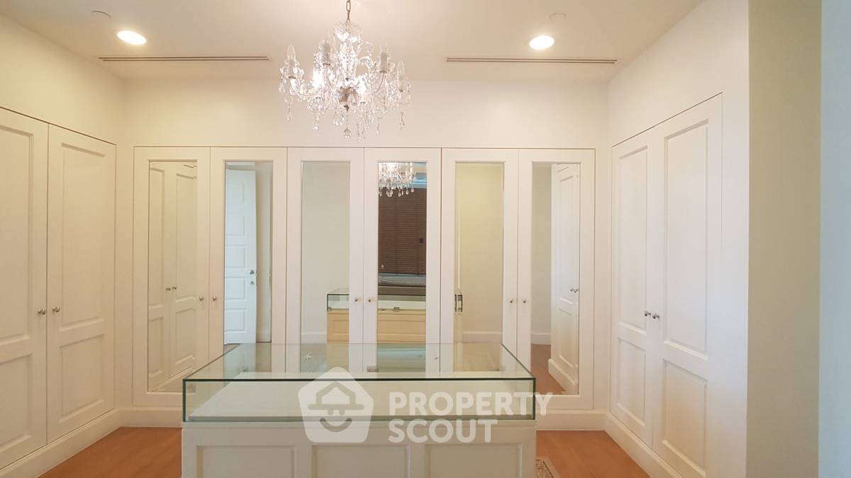 รูป คอนโด 4-ห้องนอน ที่ รอย์ช ไพรเวท เรสซิเดนซ์ส ใกล้ MRT สุขุมวิท (ID 513858) - รูปที่ 10/19