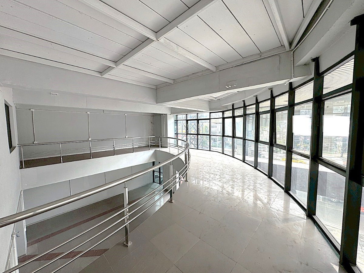 picture 🏢 A 7-storey building with a solid structure, located on Rama 9 Road 💥 Special Price 💥 - 7/28