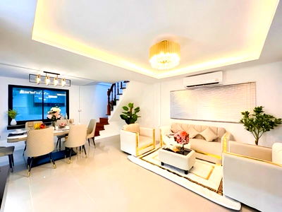 ทาวน์โฮม บางละมุง ชลบุรี : ขายบ้าน 4 ห้องนอนในพัทยาตะวันออก