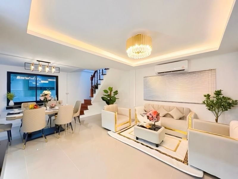 picture 4 Bedroom House in East Pattaya for Sale - 1/7