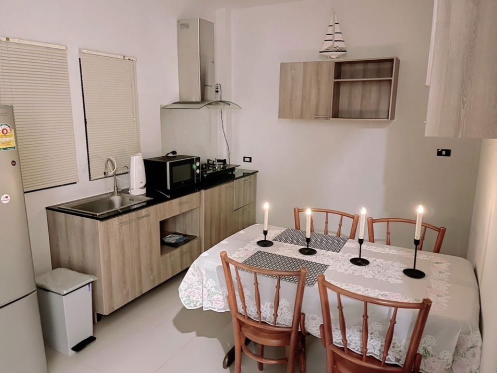 รูป 🏡 ให้เช่าบ้านเดี่ยว 2 ชั้น – หมู่บ้านร็อคการ์เด้น แอร์พอร์ต เฟส 3 บ้านสภาพดี เฟอร์นิเจอร์ครบ พร้อมเข้าอยู่ทันที! - รูปที่ 3/17