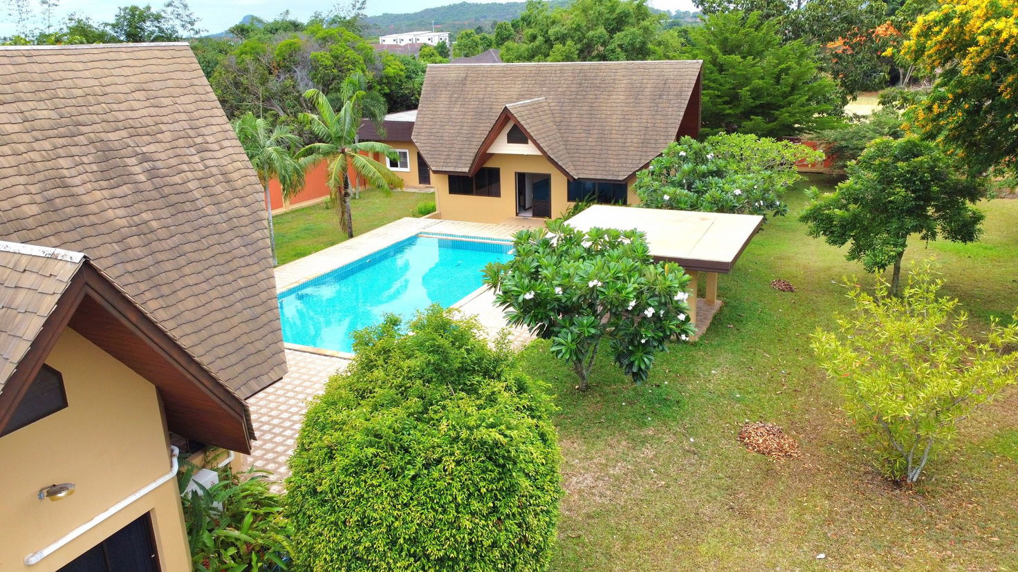 picture Spacious Private Villa with Swimming Pool for Sale – Bang Saray - 3/20