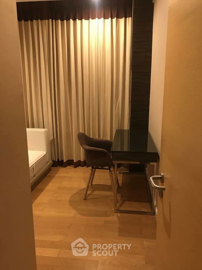 picture 2-BR Condo at Fullerton Sukhumvit near BTS Ekkamai (ID 512767) - 9/13