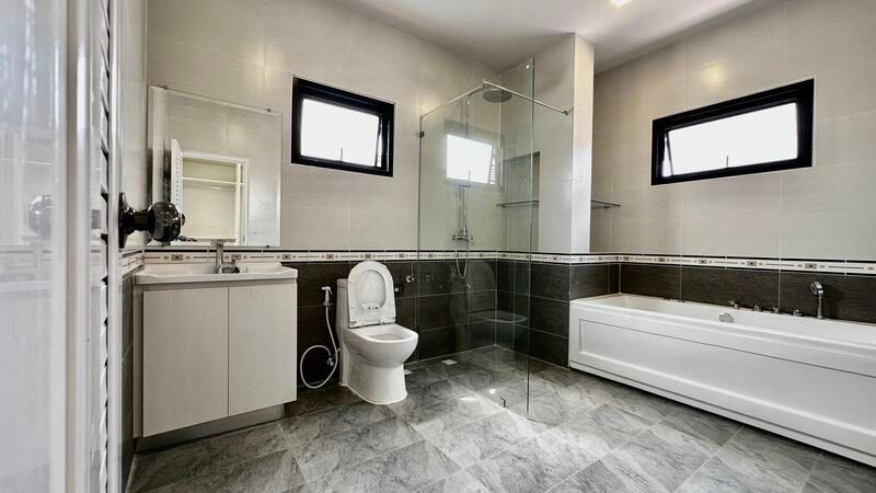 picture Luxury Two-Story Modern Villa for Sale in Huay Yai - 8/8