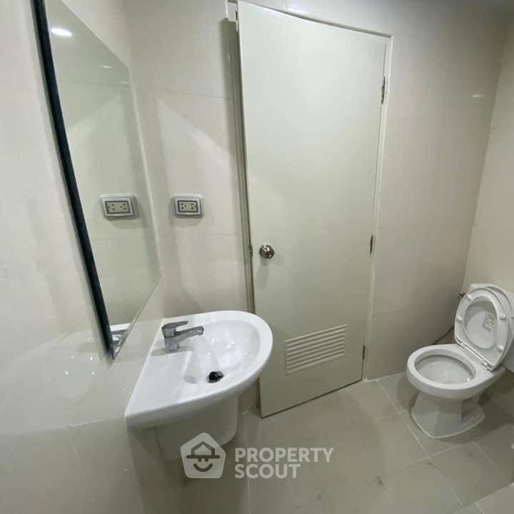 picture 2-BR Condo at Icondo Sukhumvit 105 close to Lasalle (ID 900653) - 9/15