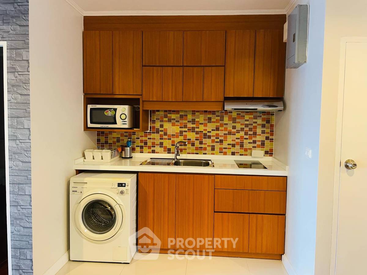 picture 1-BR Condo at City Resort Sukhumvit 49 near BTS Phrom Phong (ID 1966291) - 4/16