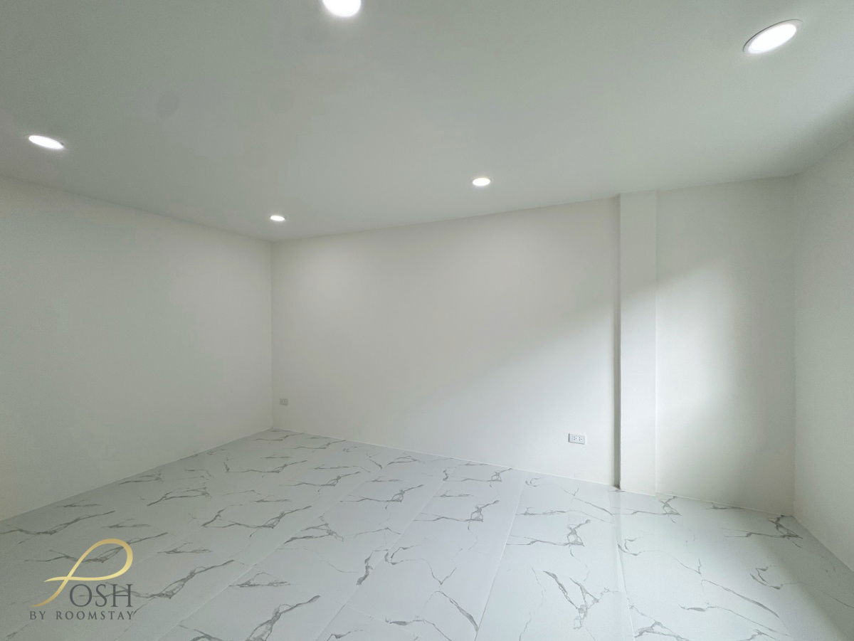 รูป หมู่บ้านชเลคีรี กะทู้ - บ้านรีโนเวทใหม่ทำเลกะทู้  ใกล้ปั๊มบางจากกะทู้ ห้องนอนใหญ่มาพร้อมระเบียง ไม่ชนบ้านหลังอื่น บรรยากาศโปร่งโล่ง - รูปที่ 25/32