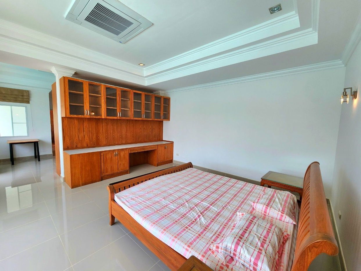 picture Luxury Pool Villa for Sale in Bang Saray - 15/20