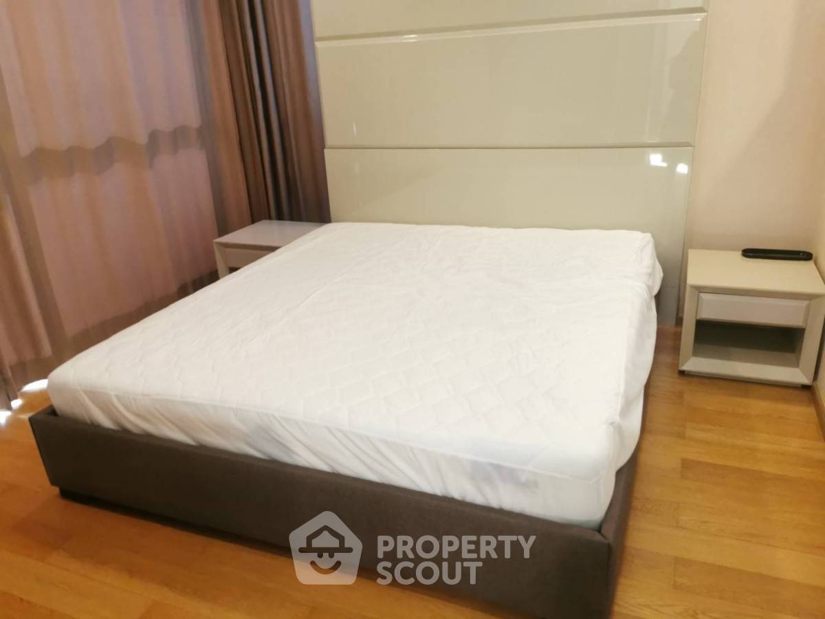 picture 2-BR Condo at The Address Sathorn near BTS Saint Louis (ID 1946323) - 4/15