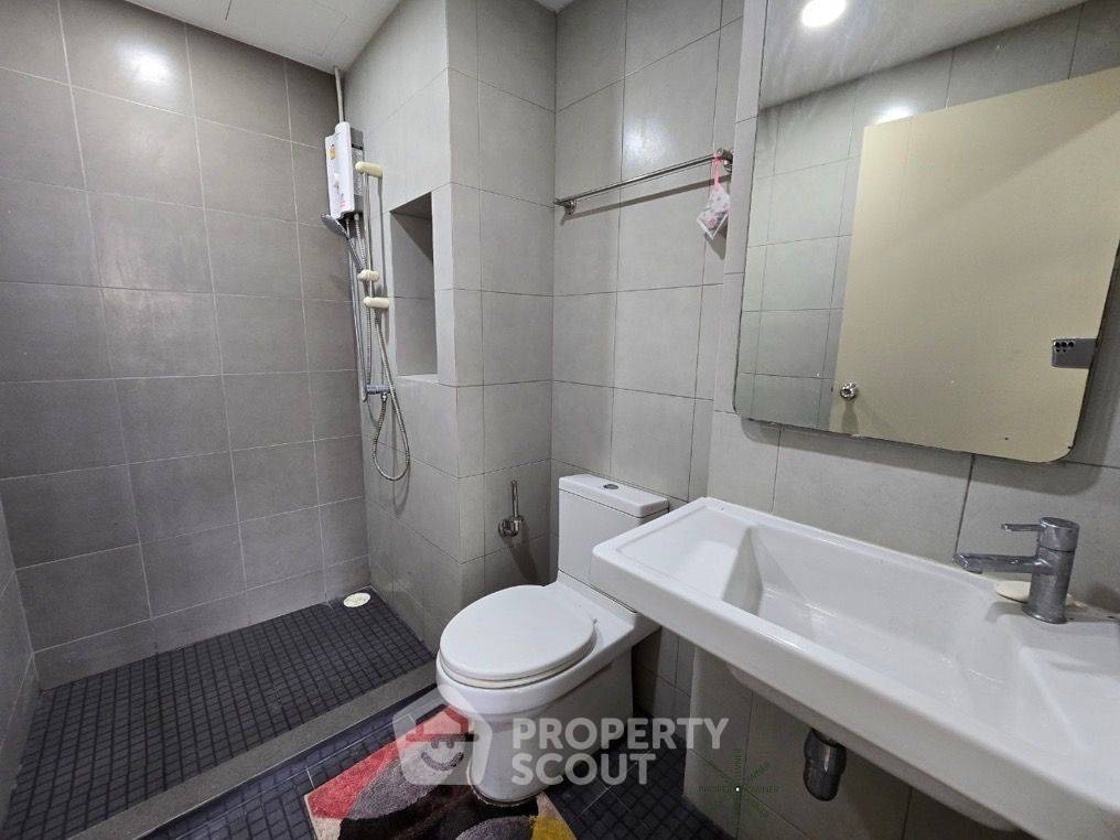 picture 2-BR Condo at Elio Del Ray near BTS Udom Suk (ID 1921986) - 2/7
