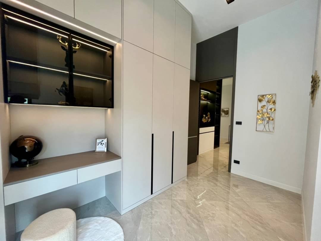 picture 5 Bedrooms Pool Villa for Sale in South Pattaya - 11/16