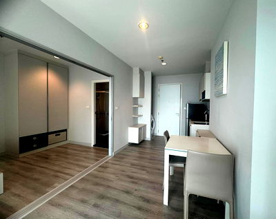 คอนโด ถนนพัทยาสาย 3 : 1 Bedroom Centric Sea Condo for Sale