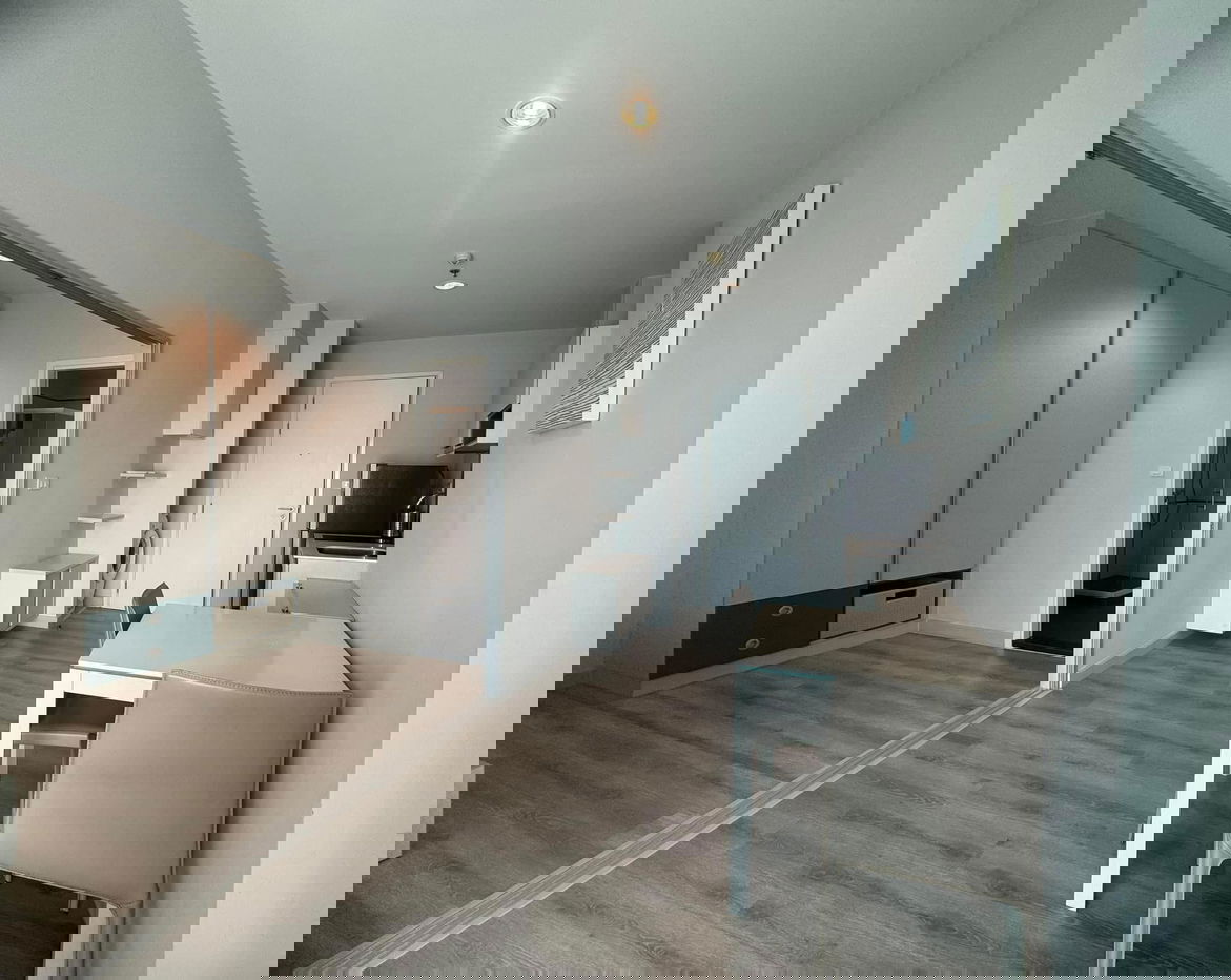 picture 1 Bedroom Centric Sea Condo for Sale - 1/5