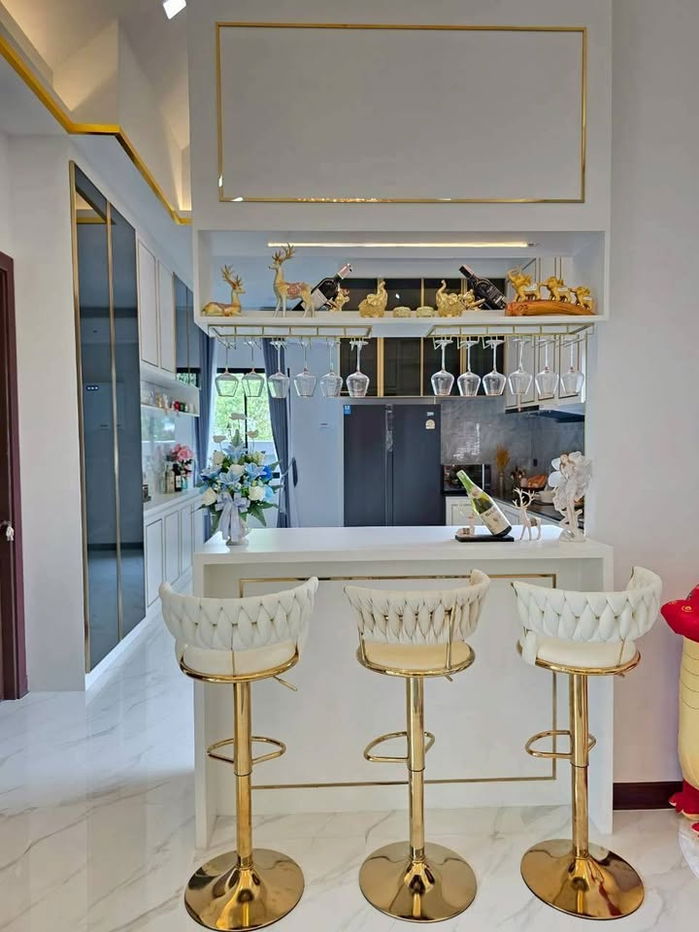 picture Luxury Pool Villa for Sale in Mabprachan - 8/19