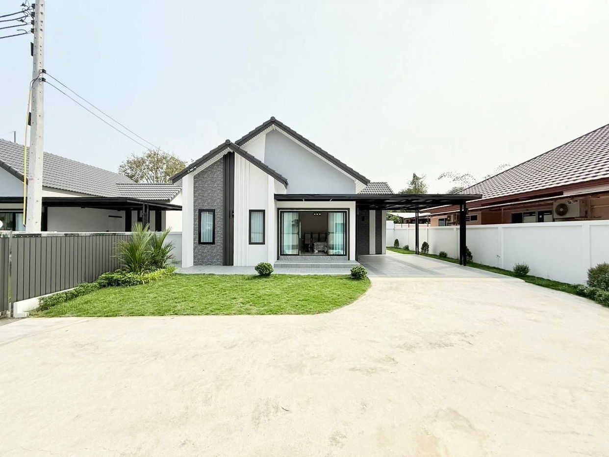 picture Modern Nordic Home for Sale in East Pattaya - 1/17