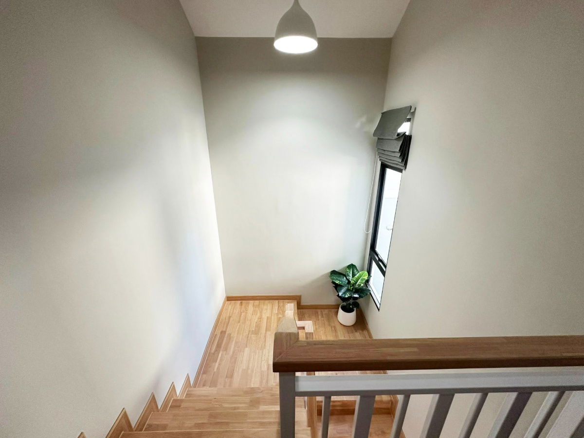 picture Two storey house for rent with 3 bedrooms,3 toilets and 1 kitchen.  - 8/19