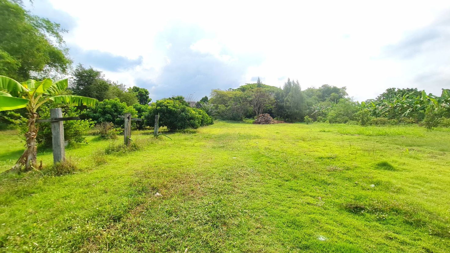 picture Spacious 6-Bedroom Pool Villa for Sale - 7/17